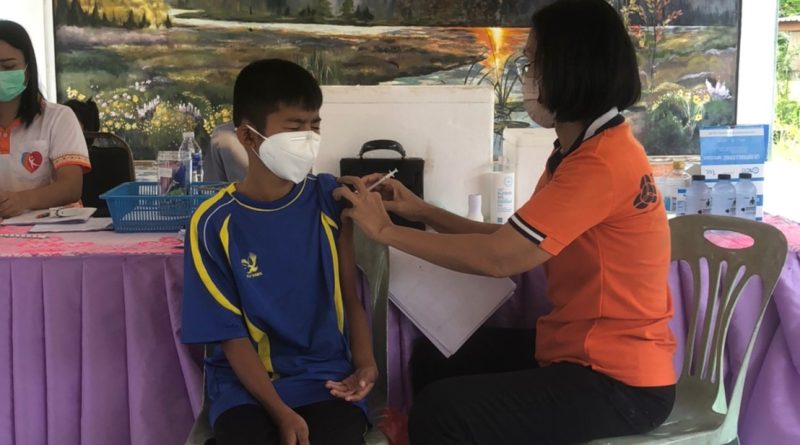 การฉีดวัคซีนป้องกันโรคโควิด – 19 โรงเรียนบ้านดงยาง